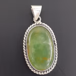 Prehnite Kolye Ucu (Gümüş) Orijinal Kristal Detay Görseli 1