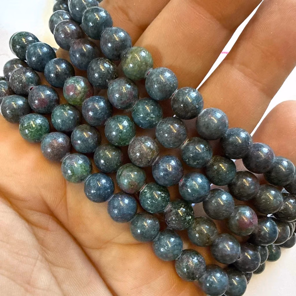 Ruby Kiyanit Dizi 8 mm İncele ve Satın Al Ruby Kiyanit Dizi 8 mm - Orijinal Doğal Taş ve Şifa Kristali Görsel 1