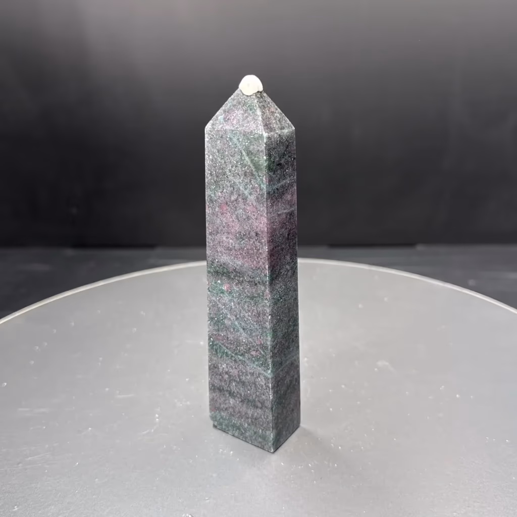 Ruby Kiyanit Obelisk İncele ve Satın Al Ruby Kiyanit Obelisk - Orijinal Doğal Taş ve Şifa Kristali Görsel 1