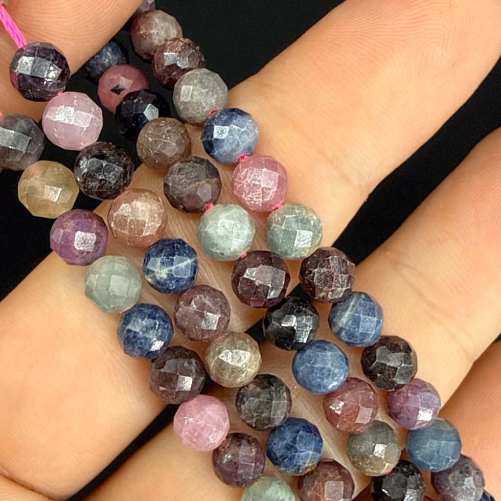 Ruby Safir Dizi Faset 6mm AA İncele ve Satın Al Ruby Safir Dizi Faset 6mm AA - Orijinal Doğal Taş ve Şifa Kristali Görsel 1