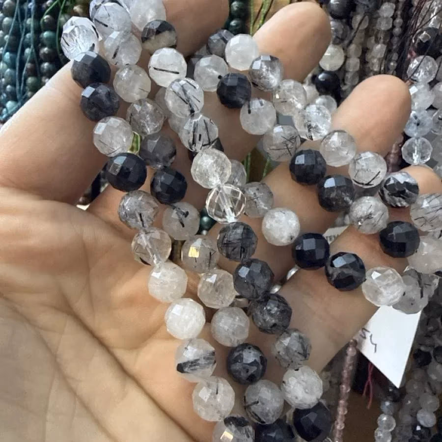 Rutil Kuvars Faset Dizi 8 mm İncele ve Satın Al Rutil Kuvars Faset Dizi 8 mm - Orijinal Doğal Taş ve Şifa Kristali Görsel 1