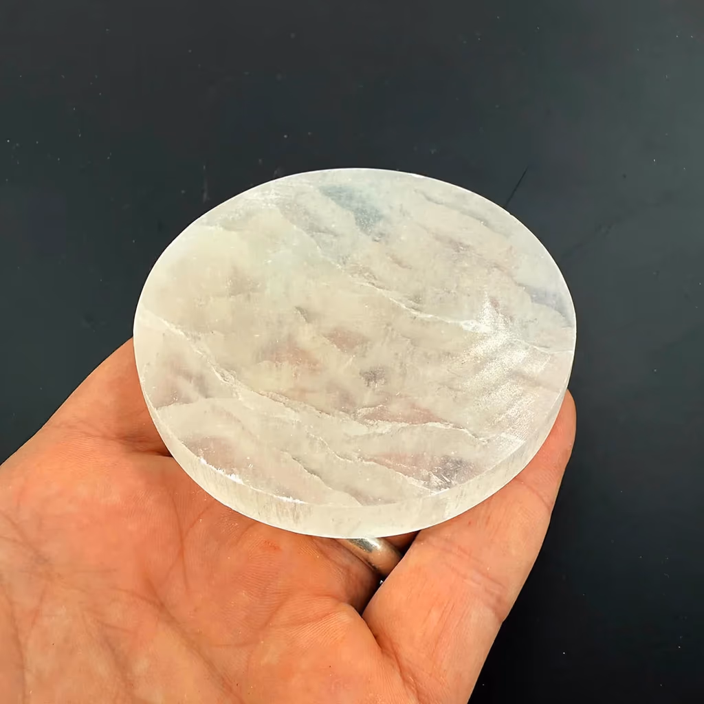 Selenit Stand 7cm İncele ve Satın Al Selenit Stand 7cm - Orijinal Doğal Taş ve Şifa Kristali Görsel 1