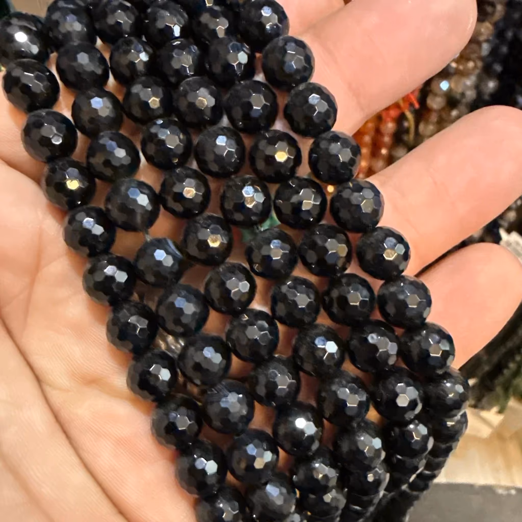 Siyah Akik Dizi Faset 8 mm İncele ve Satın Al Siyah Akik Dizi Faset 8 mm - Orijinal Doğal Taş ve Şifa Kristali Görsel 1