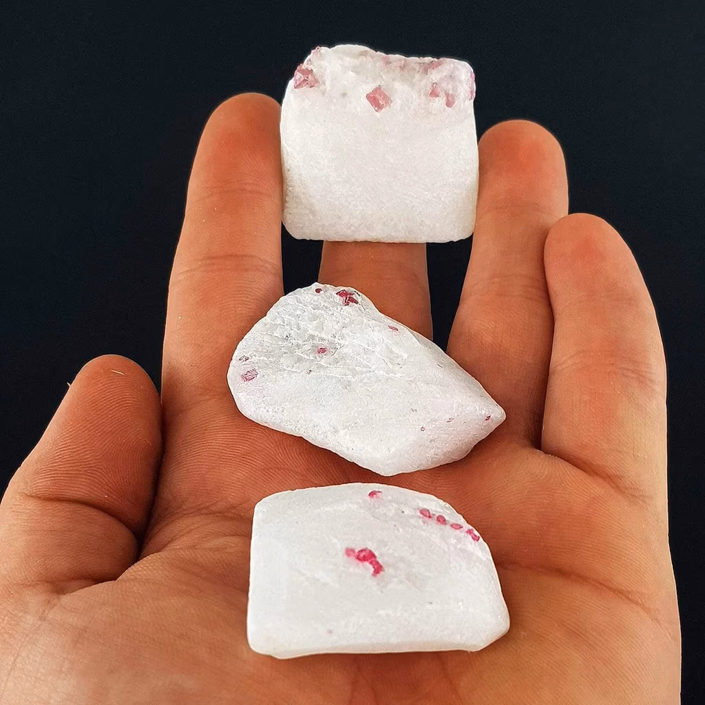 Spinel Ham Taş İncele ve Satın Al Spinel Ham Taş - Orijinal Doğal Taş ve Şifa Kristali Görsel 1
