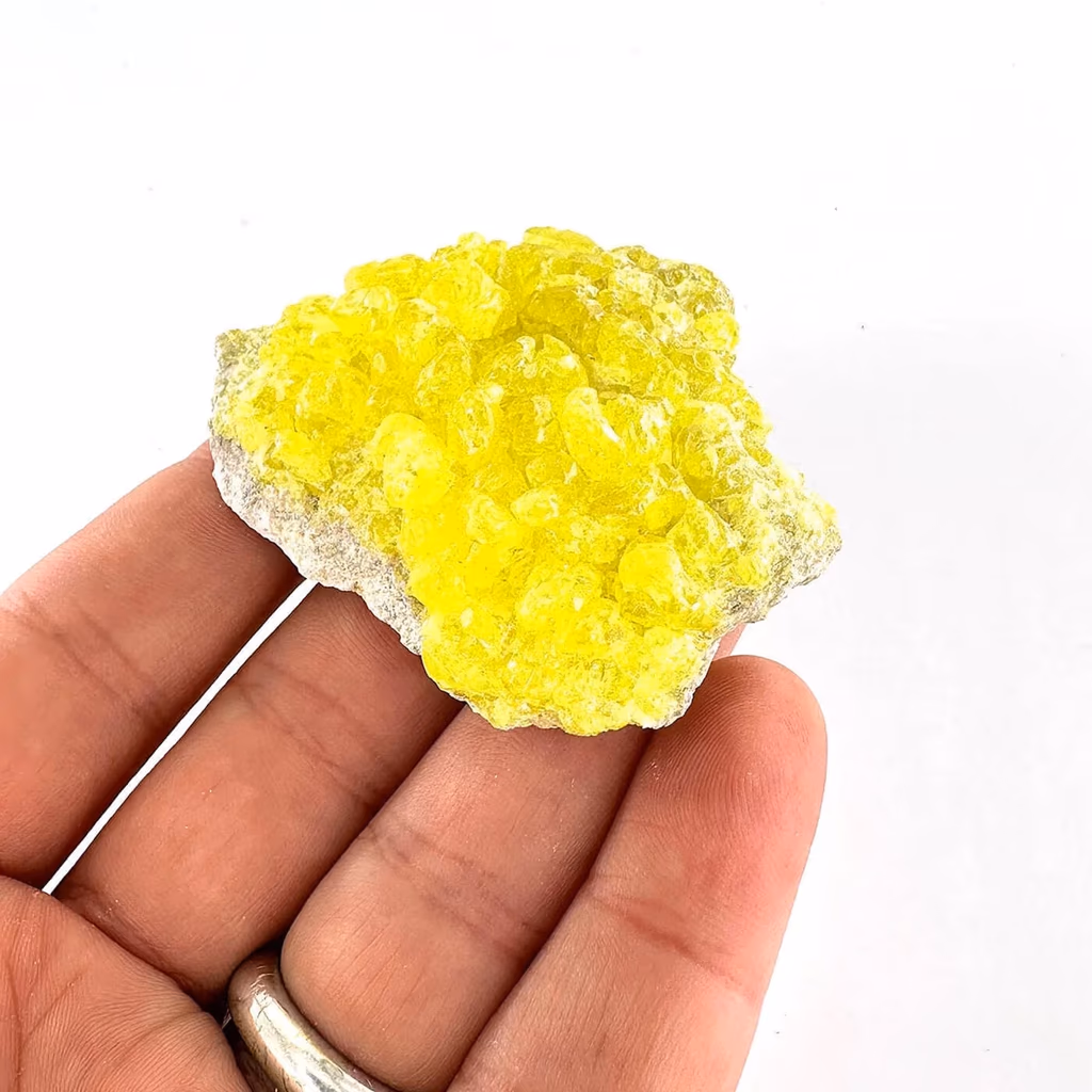 Sülfür (Kükürt) Kristal Ham Taş İncele ve Satın Al Sülfür (Kükürt) Kristal Ham Taş - Orijinal Doğal Taş ve Şifa Kristali Görsel 1