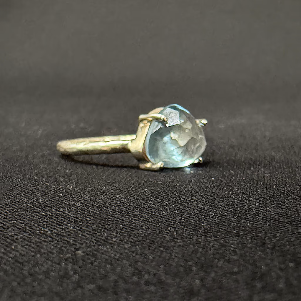 Topaz Yüzük Gümüş İncele ve Satın Al Topaz Yüzük Gümüş - Orijinal Doğal Taş ve Şifa Kristali Görsel 1