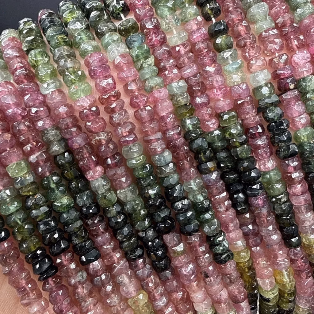 Turmalin Rondela Dizi 5x3 mm İncele ve Satın Al Turmalin Rondela Dizi 5x3 mm - Orijinal Doğal Taş ve Şifa Kristali Görsel 1