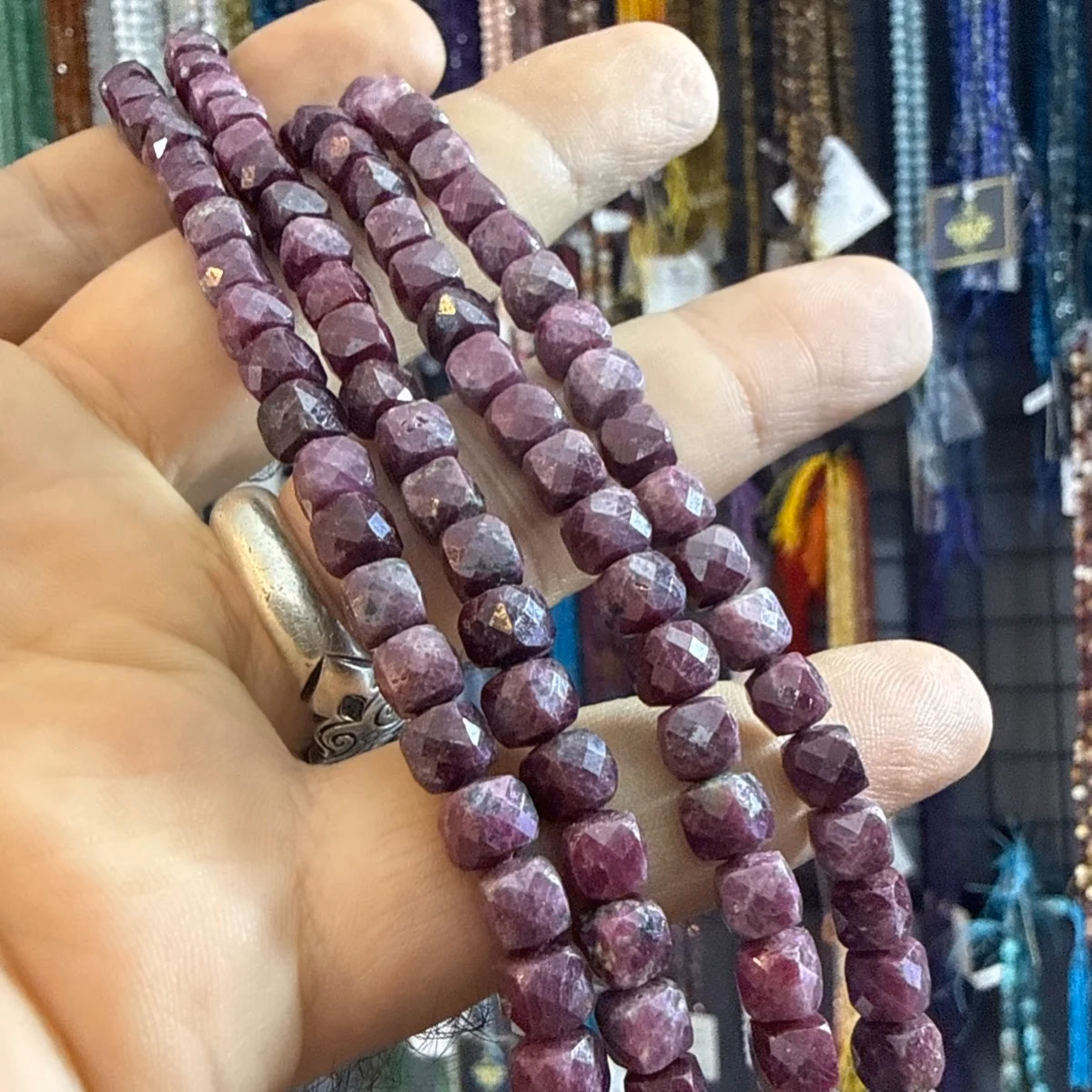 Yakut Dizi Küp 6 mm