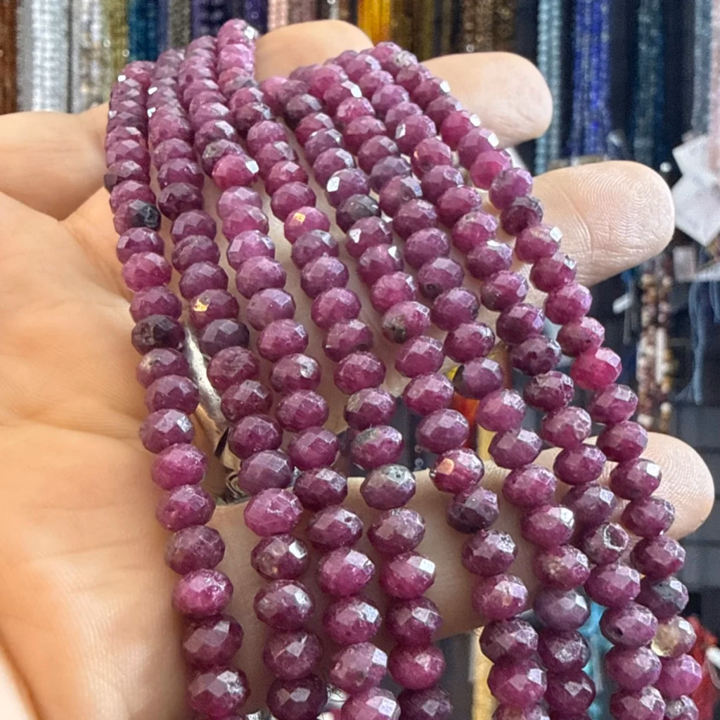 Yakut Rondela Dizi 4*6 mm - Orijinal Doğal Taş ve Şifa Kristali Görsel 1
