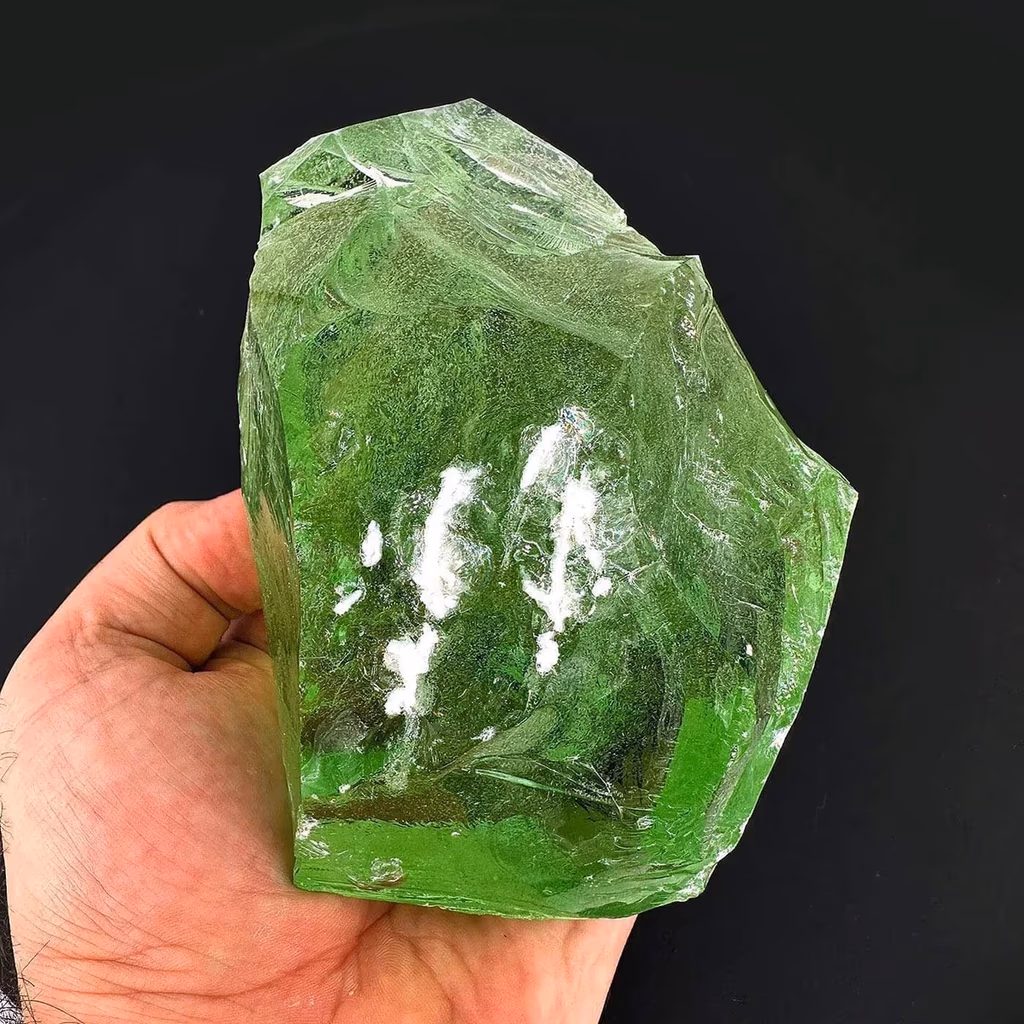 Yeşil Obsidiyen Ham Taş İncele ve Satın Al Yeşil Obsidiyen Ham Taş - Orijinal Doğal Taş ve Şifa Kristali Görsel 1