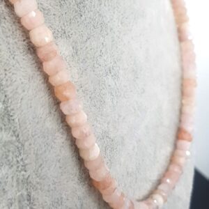 Alternative view of Morganit Kolye Faset