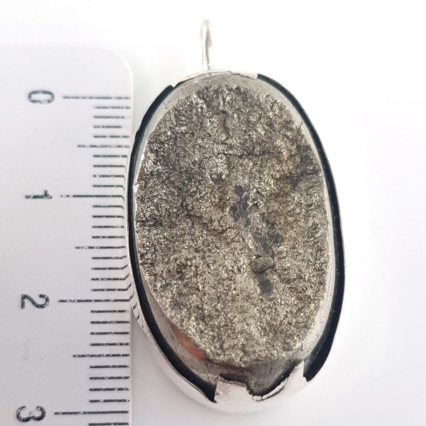 Pirit Kolye Ucu (Gümüş) Pirit Kolye Ucu (Gümüş) - Pirit Taşı Enerjisi ve Doğal Formu