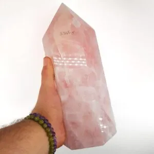 Alternative view of Pembe Kuvars Obelisk