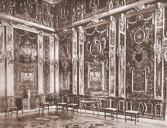 kehribar oda3 Sarkaç Adam