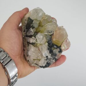 Epidotlu Kuvars Ham Taş - epidot Taşı Enerjisi ve Doğal Formu