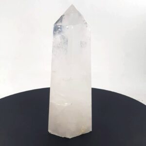 Kristal Kuvars Obelisk