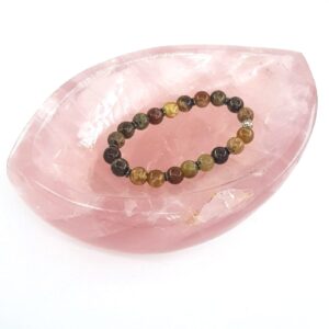 Alternative view of Pembe Kuvars Kase