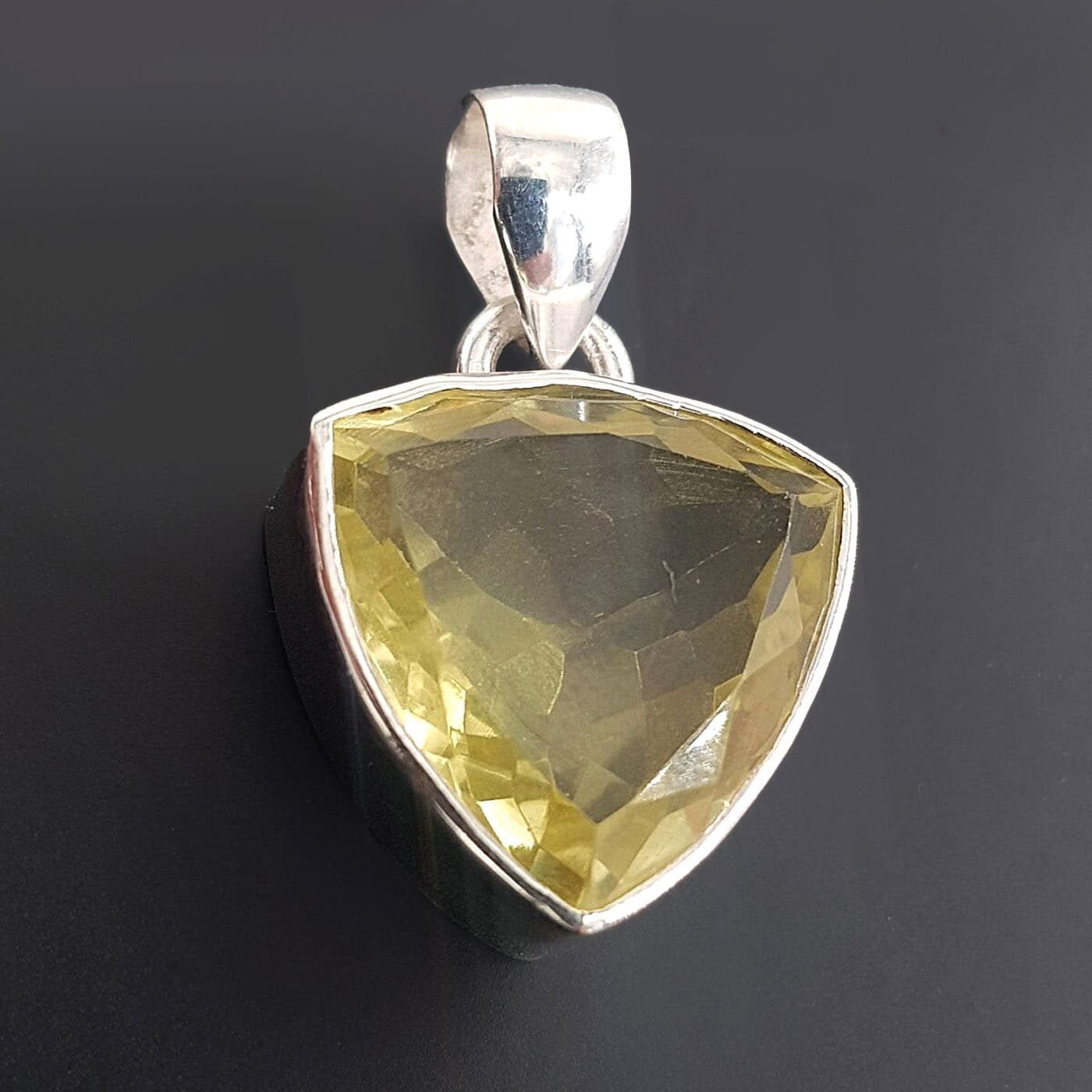 Limon Kuvars Kolye Ucu (Gümüş)