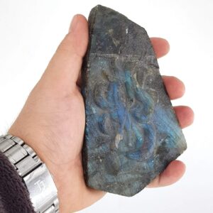 Labradorit Kabartma - Labradorit Taşı Enerjisi ve Doğal Formu