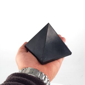 Şungit Piramit M - Şungit Taşı Enerjisi ve Doğal Formu