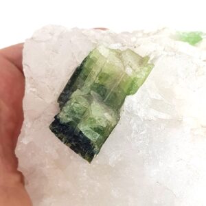 Alternative view of Yeşil Turmalin ve Kristal Kuvars (Standlı)