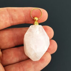 Alternative view of Kristal Kuvars Esans Şişesi