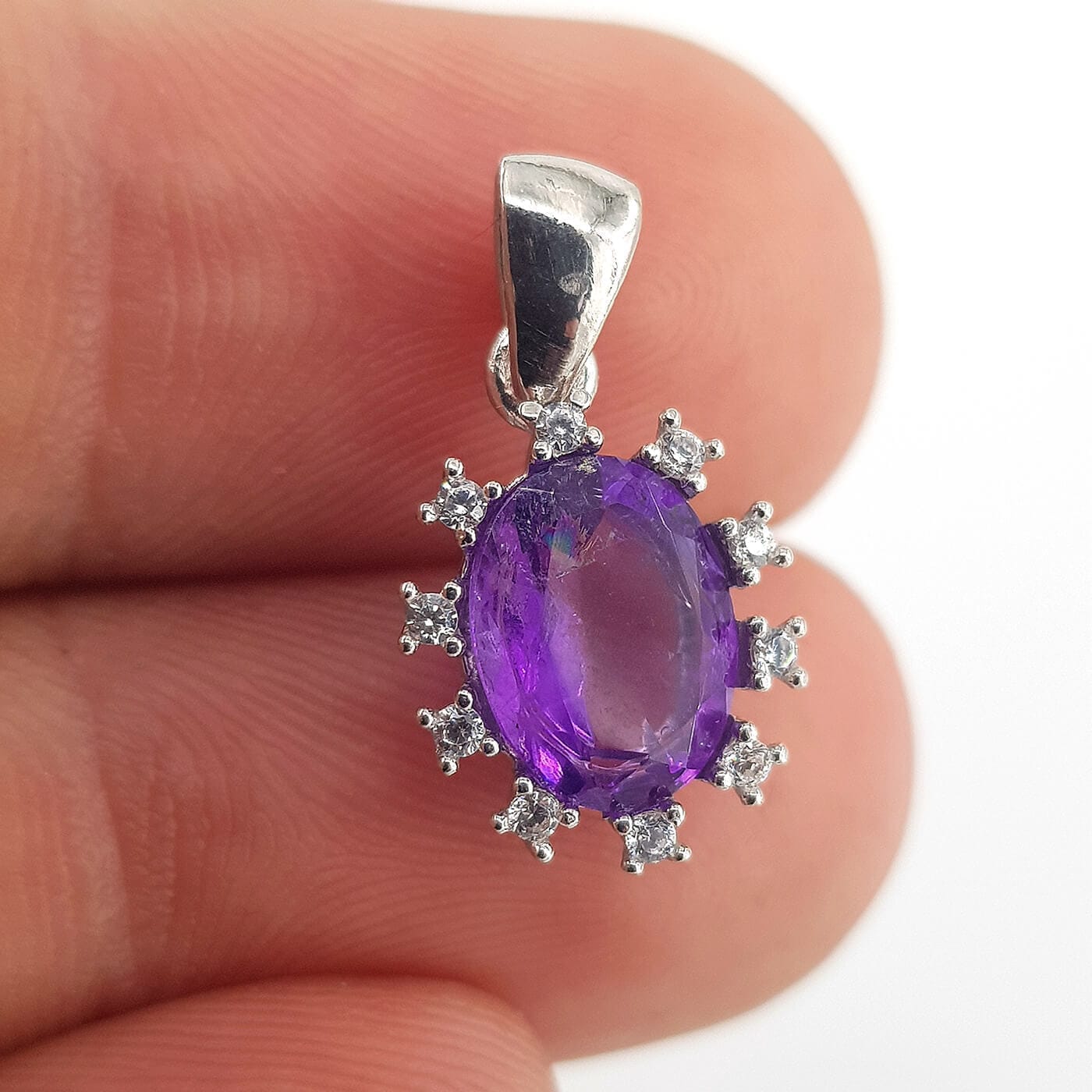 Ametist Kolye Ucu (Gümüş) Ametist Kolye Ucu (Gümüş) - Ametist Taşı Enerjisi ve Doğal Formu