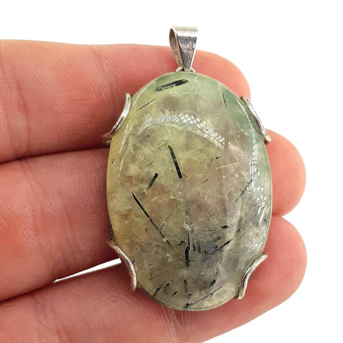 Prehnite Kolye Ucu (Gümüş) Prehnite Kolye Ucu (Gümüş) - Prehnit Taşı Enerjisi ve Doğal Formu