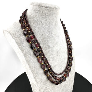 Alternative view of Garnet (Lal) Kolye A++