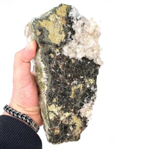 Epidotlu Kristal Kuvars Ham Taş