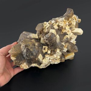 Alternative view of Ortoklaz Dumanlı Kuvars Ham Taş