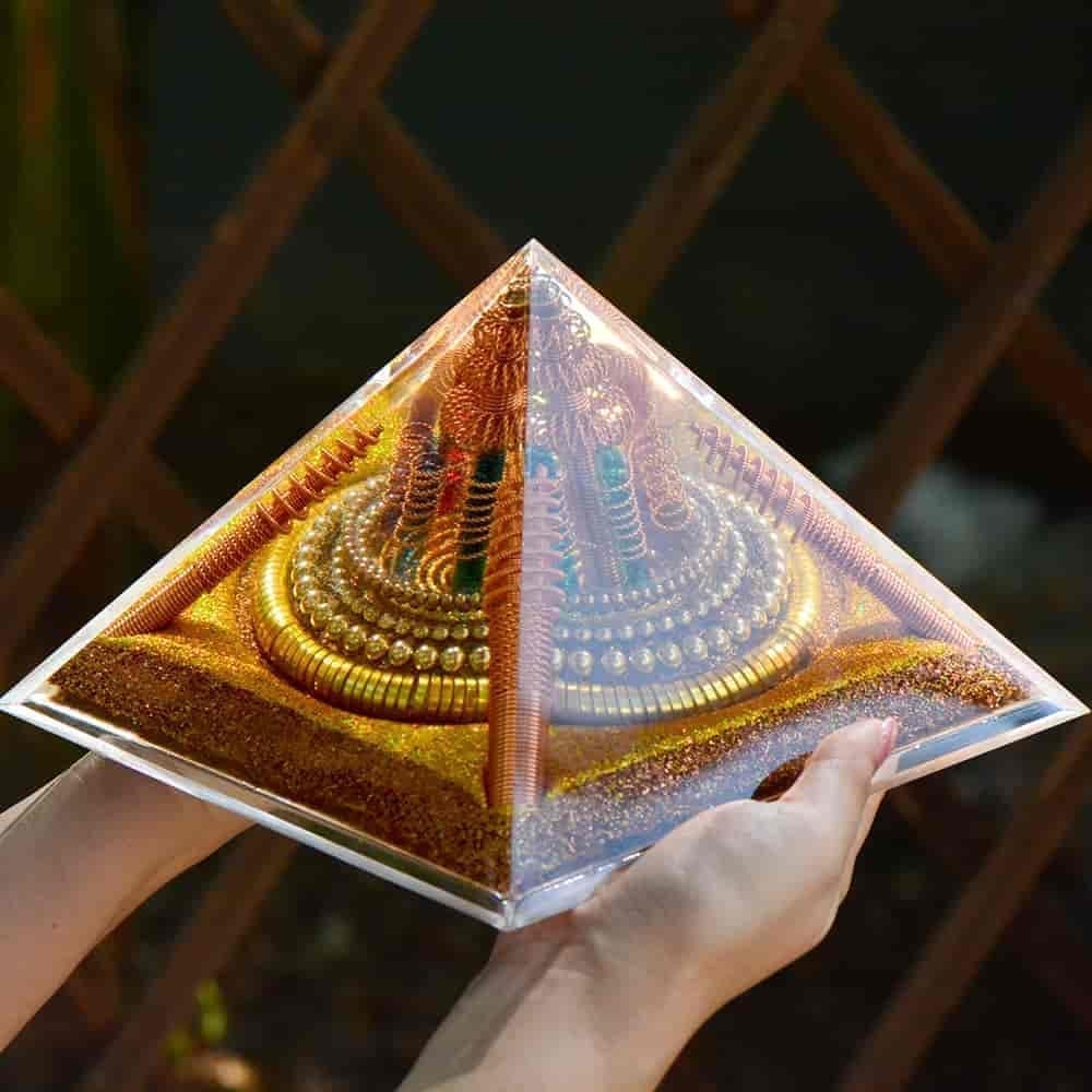 Orgonite pyramid（9） Sarkaç Adam