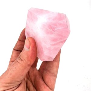 Alternative view of Pembe Kuvars Obje