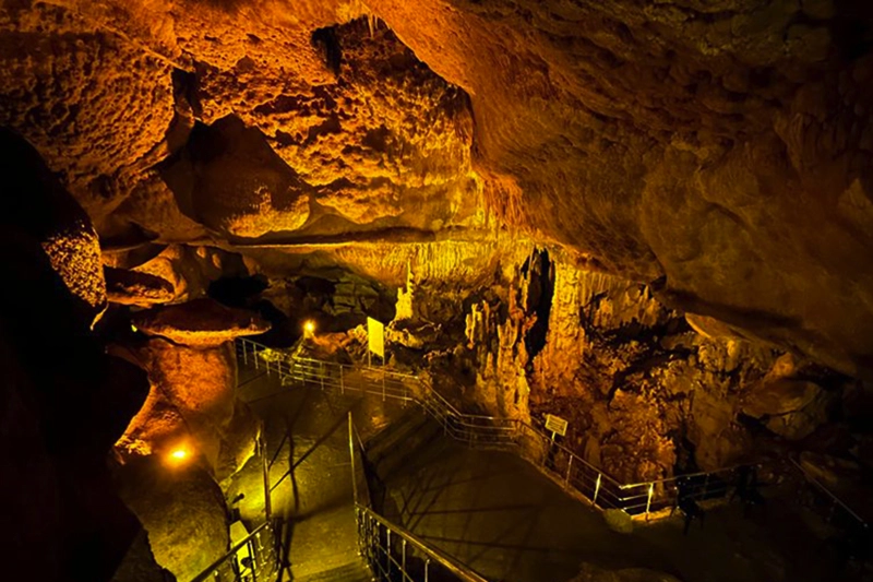 Ballica Magara2 Sarkaç Adam