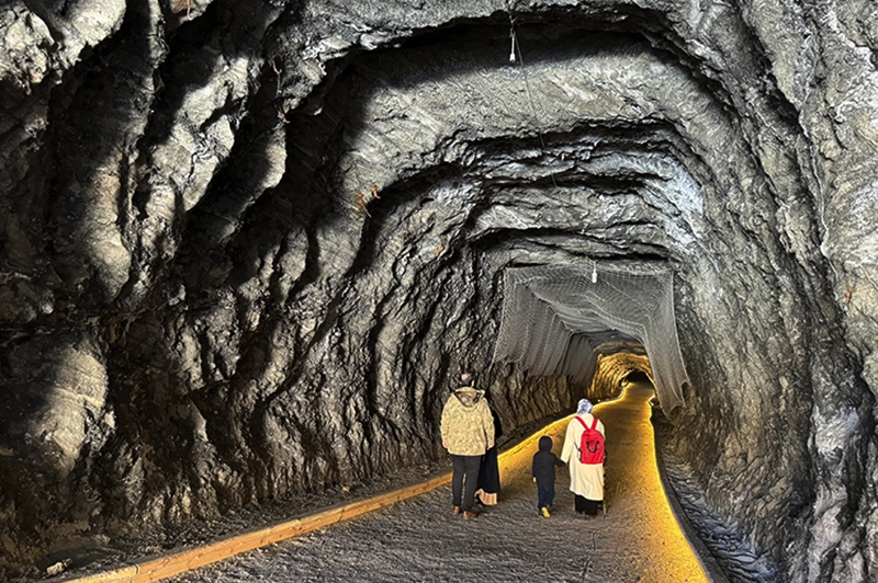 Cankiri Tuz Magara2 Sarkaç Adam