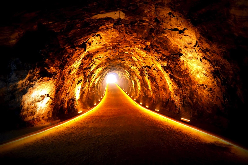 Cankiri Tuz Magara3 Sarkaç Adam