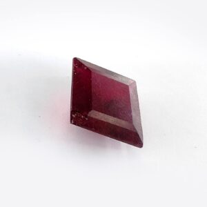 Yakut Kabaşon 6A+ K052