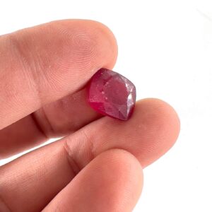 Alternative view of Yakut Kabaşon 6A+ K053