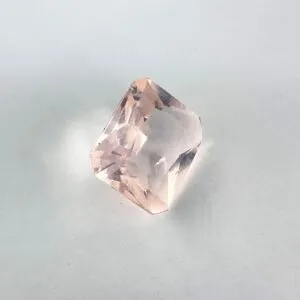 Morganit Kabaşon 6A+ K055