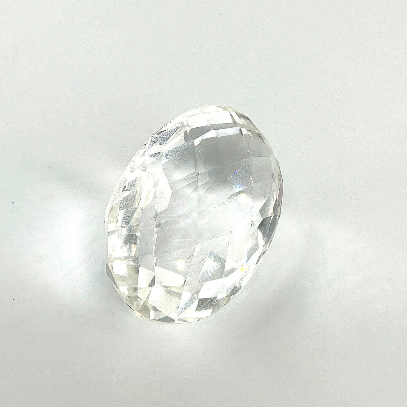 Kristal Kuvars Kabaşon 6A+ K084