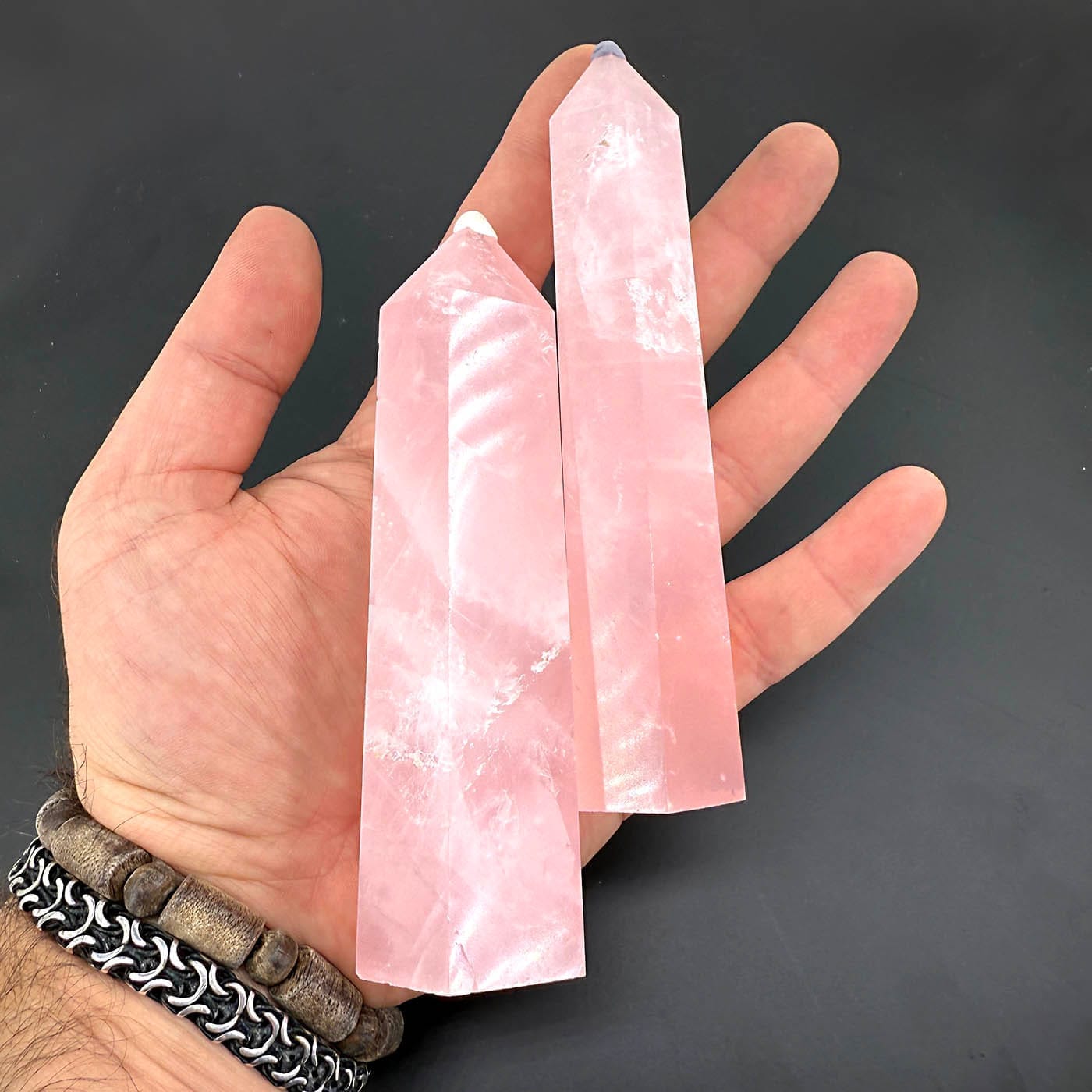 Pembe Kuvars Obelisk