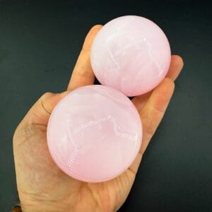 Pembe Selestit Küre