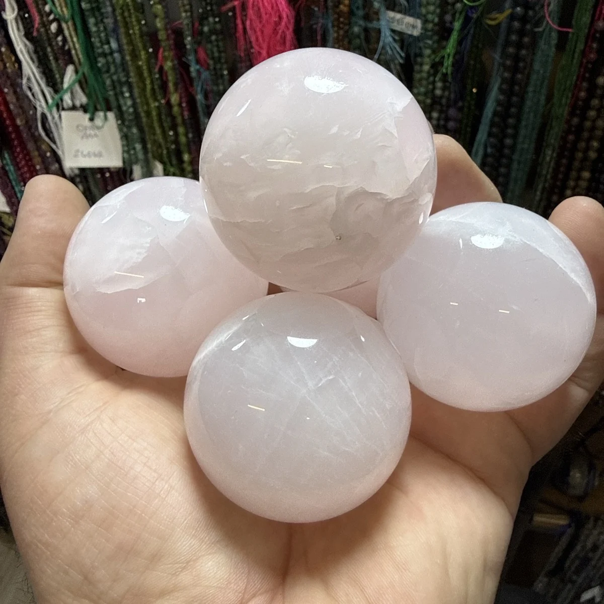 Pembe Selestit Küre