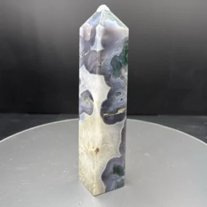Ametist Obelisk