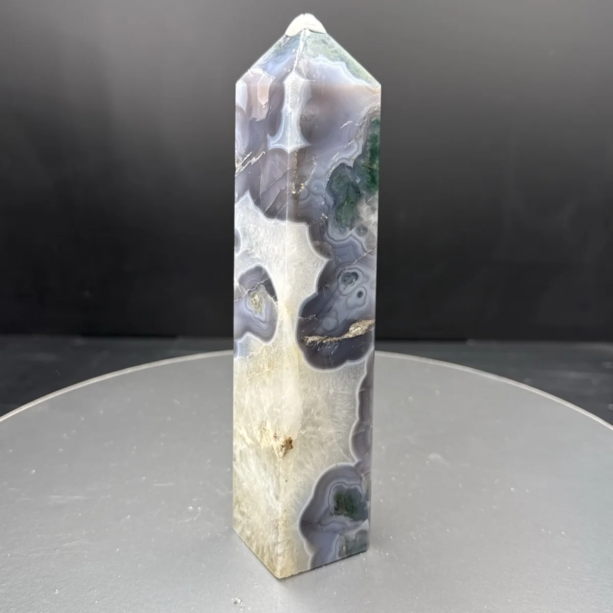 Ametist Obelisk