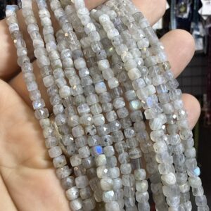 Labradorit Dizi Küp 4 mm