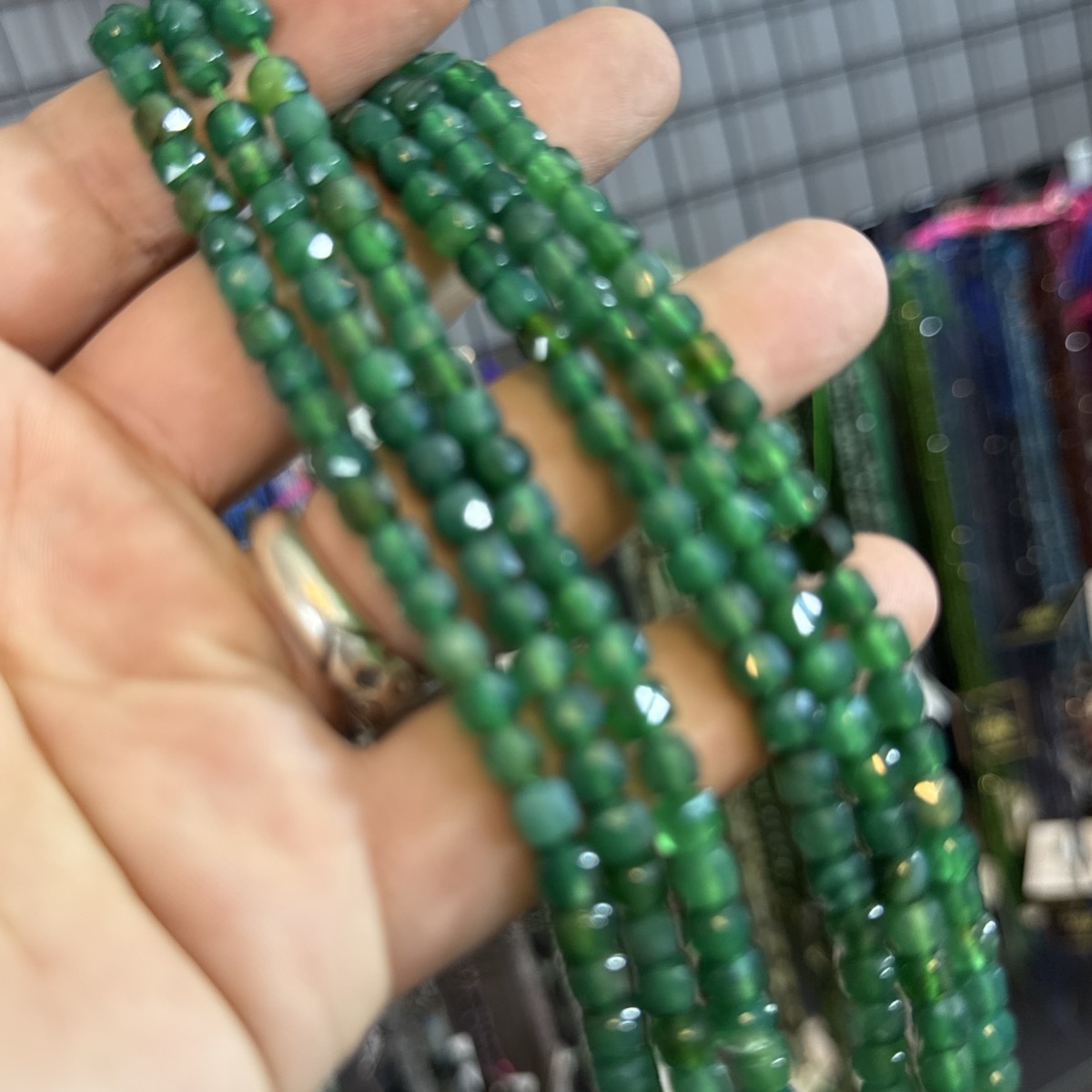 Yeşil Akik Dizi Küp 6 mm