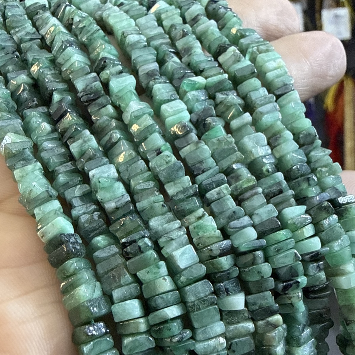 Dizi Zümrüt 4×2 mm